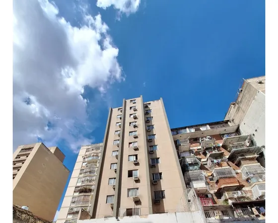 Edificio Comercial En Venta En El Centro De Caracas ¡oportunidad!