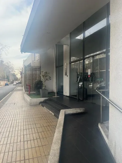 A Pasos Clinica Davila