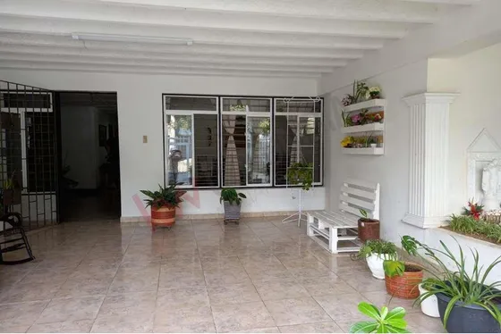 Casa De Uso Mixto , Gran Oportunidad (9398).