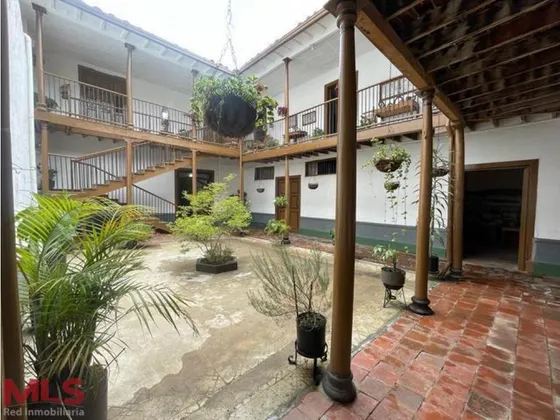 Espectacular Casa Patrimonio Cultural En El Retiro...(mls#241568)