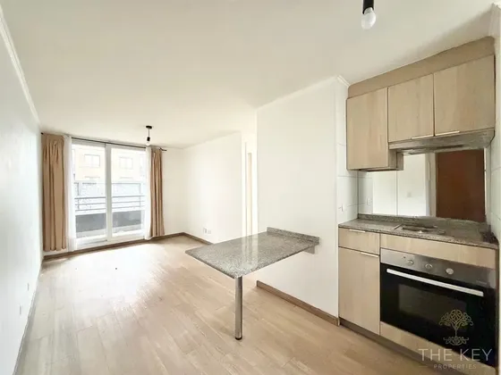 Departamento En Arriendo De 2 Dorm. En San Miguel