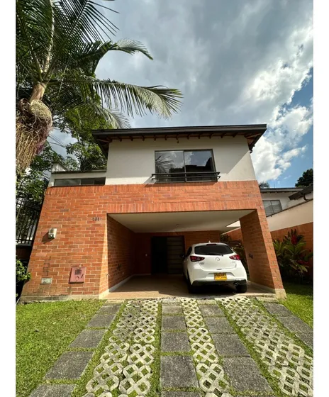 Vendo Casa En El Esmeraldal Envigado Antioquia