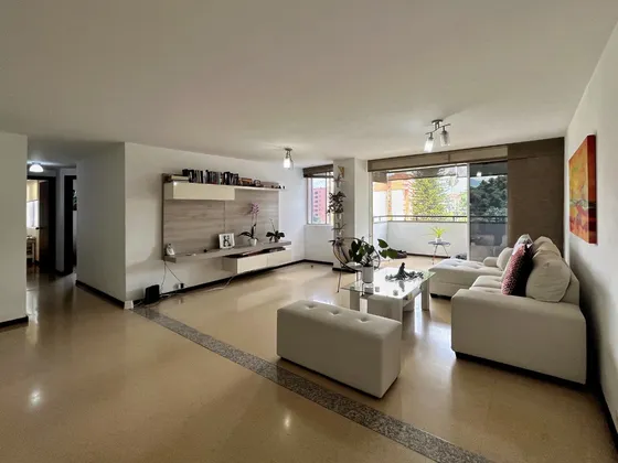 Apartamento En Venta, Castropol, Medellín 