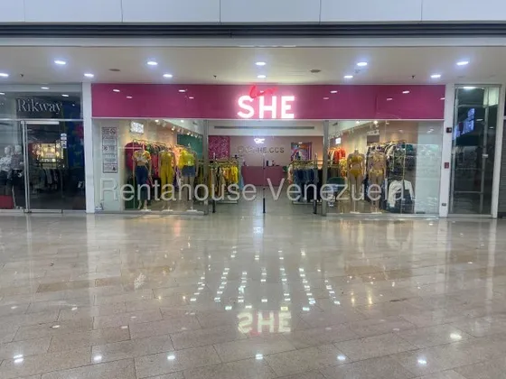 Se Alquila Amplio Local Comercial  En Los Dos Caminos