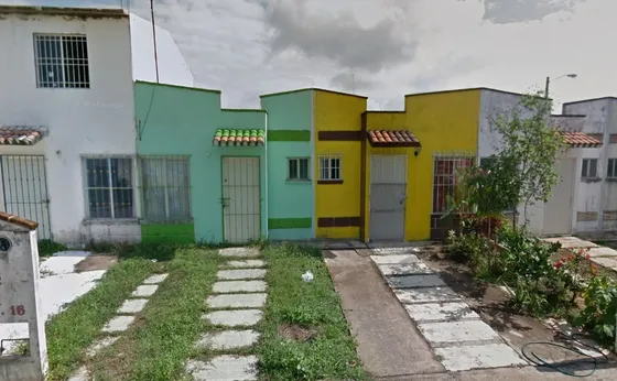 Casa En Venta , Col. Residencial La Olas, Cosoleacaque, Veracruz , Remate Bancario -jmjc88