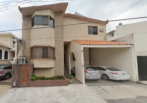 Excelente Casa Con Gran Ubicacion Y Gran Plusvalia Al Adquirirla Mediante Remate Bancario Aprovecha!!