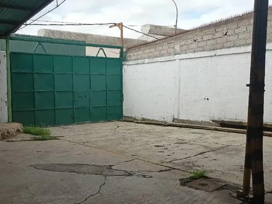Galpón En Venta Guarenas, Zona Industrial Del Este (solo Clientes Directos)