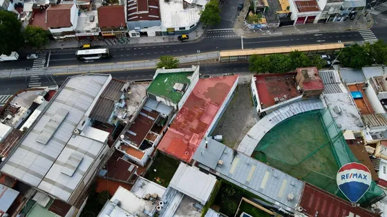 Casa A Reciclar O Lote Desarrollo En Venta Pompeya