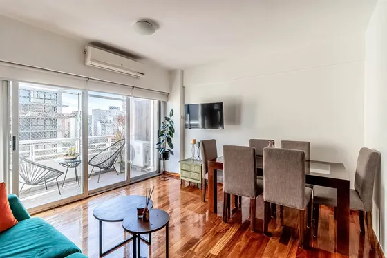 Venta. Semipiso 3 Amb Duplex C/balcón Al Frente. Caballito