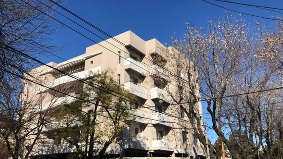 Departamento En Edificio Palazzo Monte Grande. Dos Ambientes En Suite