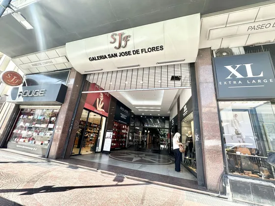 Venta De Local En La Galeria San Jose De Flores
