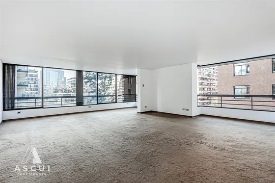 Departamento En Venta De 3 Dorm. En Las Condes