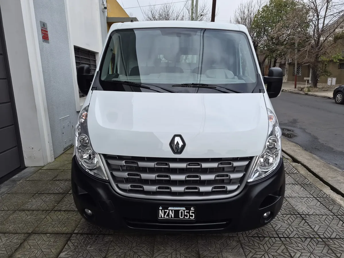 Renault Master508369092740403202