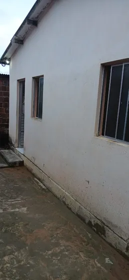 Vende-se Ou Troca-se 2 Casas Valor 75.000 Negociável 