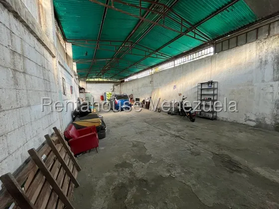 Dennymar, Vende Sensacional Galpon Ubicado Al Oeste De La Ciudad De Barquisimeto Con 851m2 Cerca De Todo En Optimas Condiciones B5a8251                                                                 