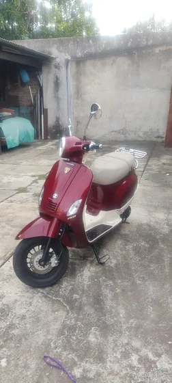 Tiene Neumáticos Marca Michelin En Perfecto Estado, Batería