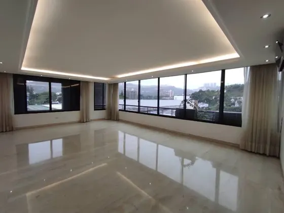 Mhm - Venta Apartamento 240 Mts2, 3 Hab, 4 Baños, 3 Estac. - Urb. Valle Arriba, Distrito Capital