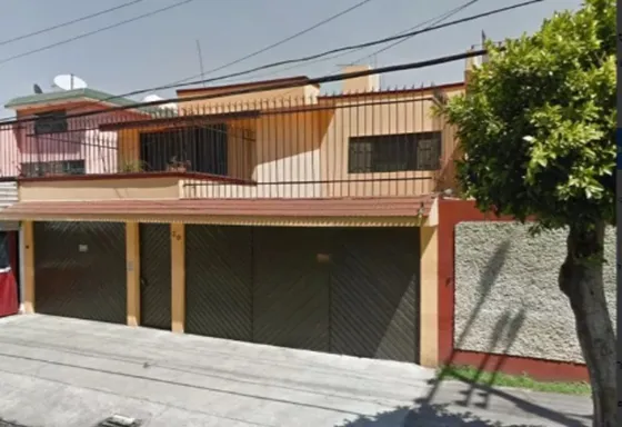 Vendo Casa En Nicolas León, Jardín Balbuena!!! 2 0 4