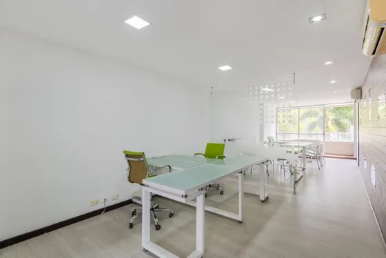 Oficina En Venta En Castropol. Cod A15147
