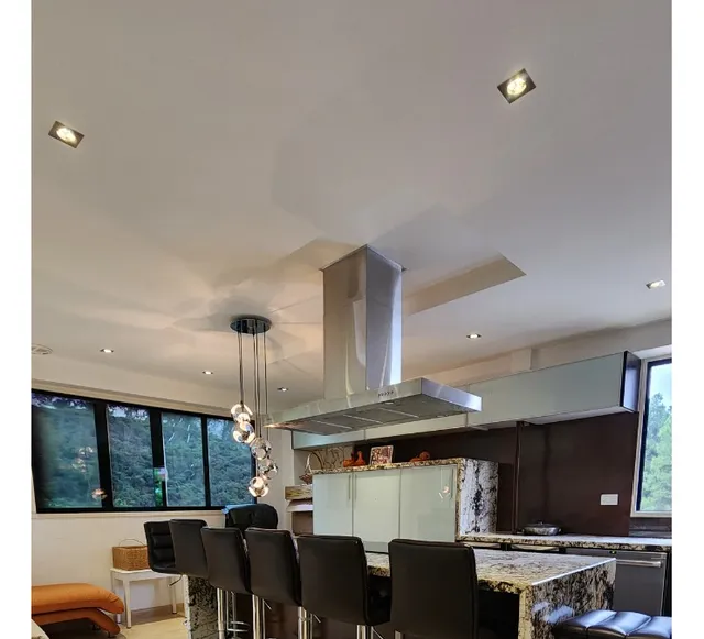 Venta Apartamento Remodelado A Estrenar En La Urb. Las Salias En San Antonio De Los Altos. La Redoma Au