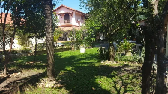Casa Entre O Mar E Montanha Na Costa Verde
