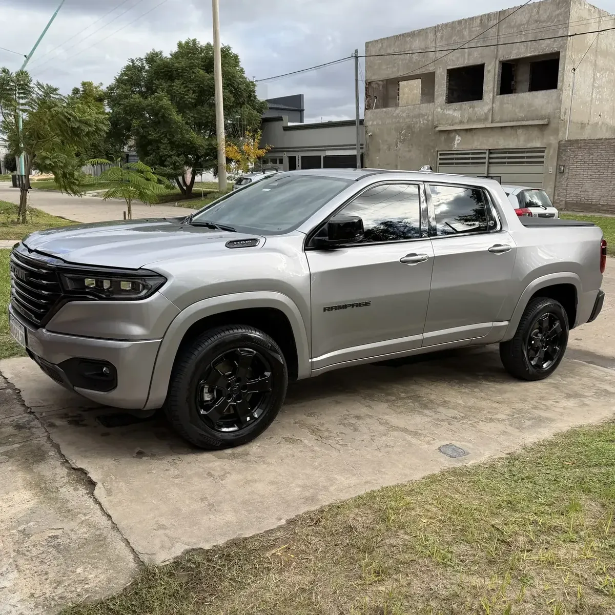 RAM Rampage 2.0 Laramie Night Edition Gme At9 4X4