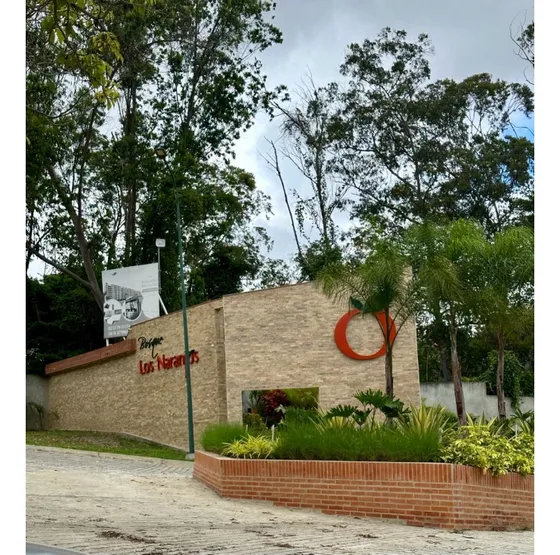 Vendo 3 Apartamentos Obra Gris[72.85y 91mt2los Naranjos  2396
