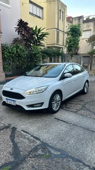 Ford Focus Iii 2.0 Sedan Se Plus Mt