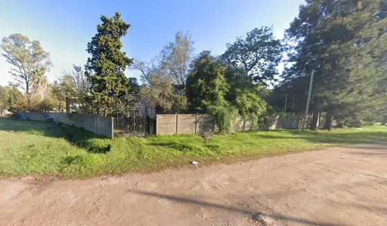 Lote 1.485 M² C/ Casa De 4 Amb Y Casa De Caseros - Pileta - San Sebastián