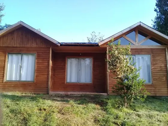 Parcela 5.000 M2 Con 3 Cabañas + Bodega - A Minutos De Pucón