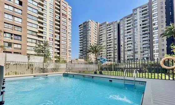 Arriendo Excelente Estudio Con Estacionamiento/plaza Ñuñoa