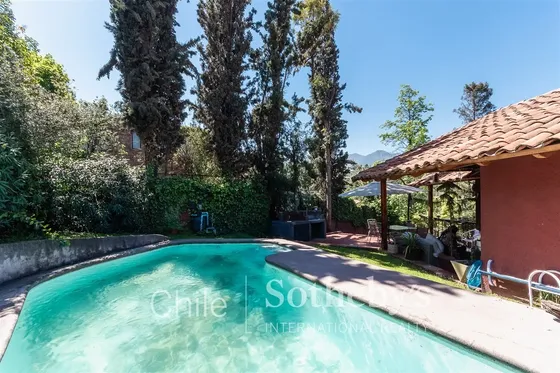 Casa En Venta De 5 Dorm. En Lo Barnechea