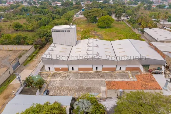 Galpón En Venta Ubicado En Zona Industrial Cagua, Fvina 25-620