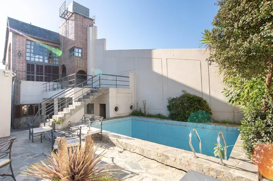 Casa De 4 Dormitorios En Venta En La Plata
