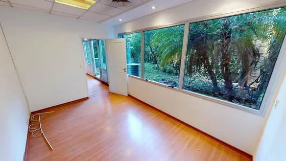 Venta De Oficina En Planta Baja En San Isidro