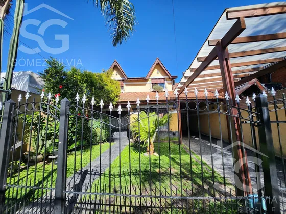 Casa En Venta En Ituzaingo 5 Ambientes Parque Pileta