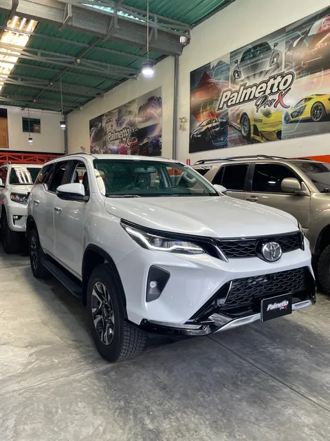 Toyota Fortuner Srx