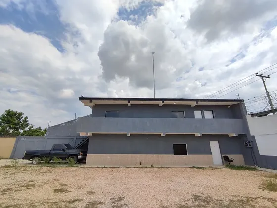 Terreno Con Oficinas, Los Guayos Via Principal El Roble (vr)