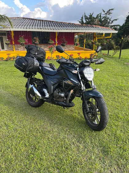 Suzuki Gixxer 250 Full Equipada!!