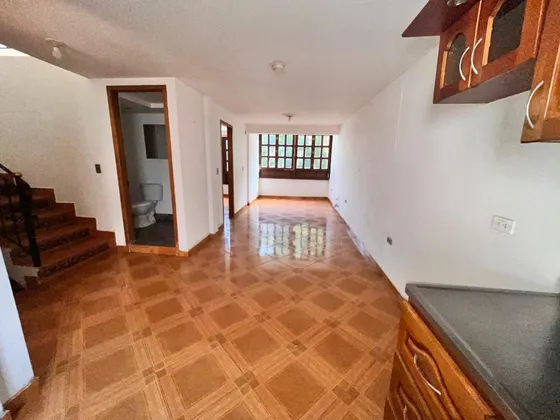 Casa En Venta Sector Prados De Sabaneta Con Aire Para Construir