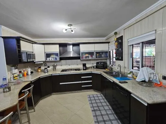 Sky Group Élite  Vende Hermosa Villa En Esquina En El Urbanismo Villas De San Diego Country Club