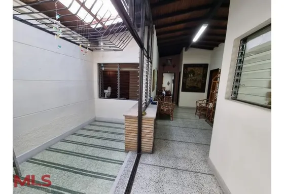 Casa 3 Niveles En Venta!!(mls#236531)