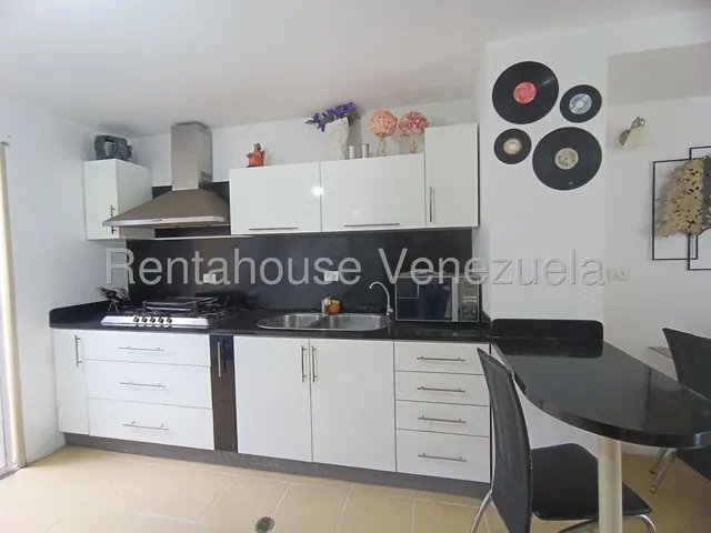 #*25-17271 Buscas Vivir Con Tranquilidad, Seguridad Y Cerca De Barquisimeto En Cabudare? Rent-a-house Trae Este Maravilloso, Comoda Casa Townhouse Ubicado En Zona Ribereña, Cabudare, Lara. Adelaida 