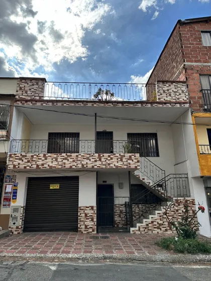 Casa Tipo Lote En Venta  Excelente Ubicación