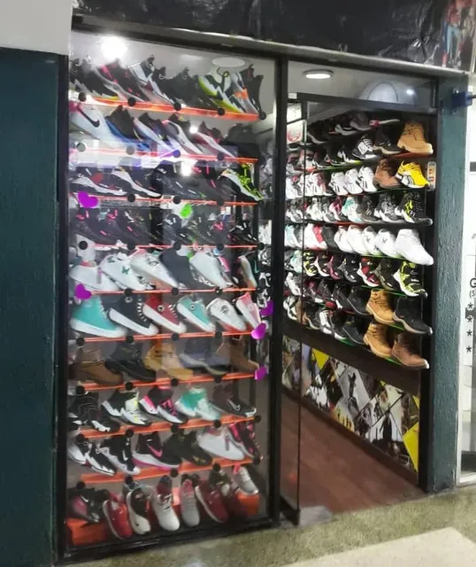 Oportunidad Traspaso Fondo De Comercio/centro Comercial Galería/pg1112