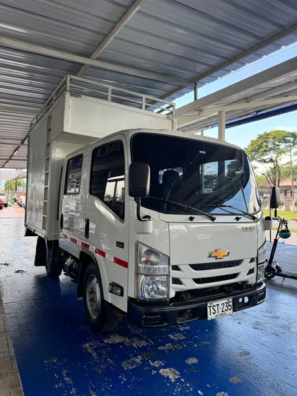 Chevrolet Nhr 3.0 700p Reward 104hp