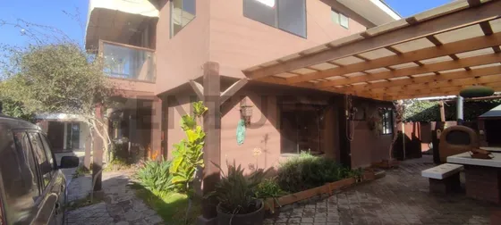 Se Vende Casa Tradicional Sector La Herradura