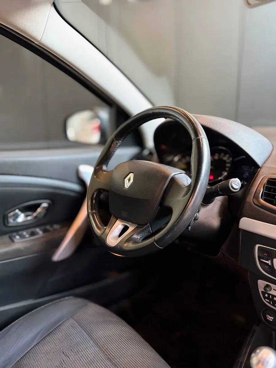 Renault Fluence 2.0 Luxe5347882795493171210