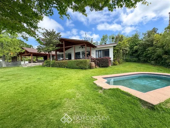 Casa En Venta De 5 Dorm. En Las Cabras