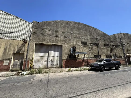 Depósito En Caseros